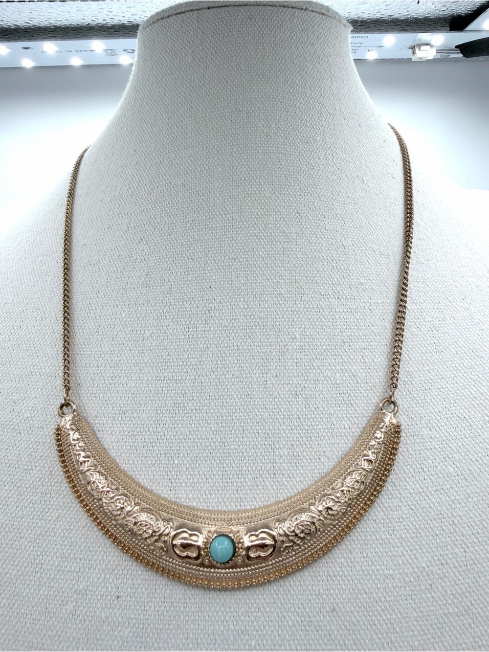 Southwestern Crescent Collar Bib Gold-Tone Necklace Turquoise-Color Cabochon - Picture 4 of 6